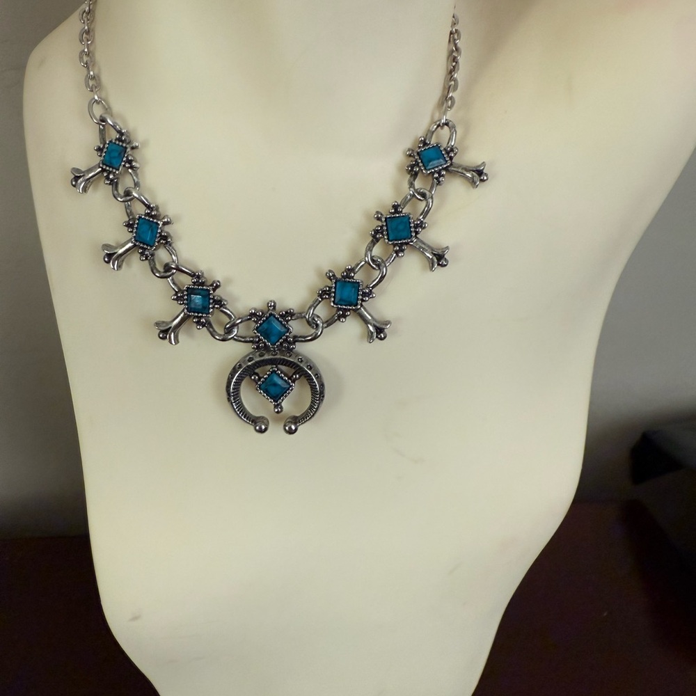 Emmons Vintage Signed Imitation Turquoise Native Am Look Squash Blossom Necklace
